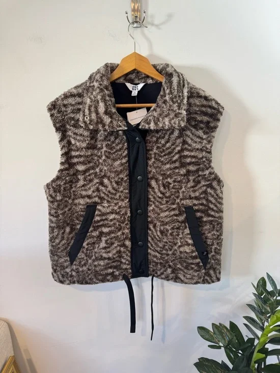 JoyLab Women's High Pile Sherpa Lodge Vest, Brown/Black Animal Print, Sz M, NWT - Picture 3 of 12